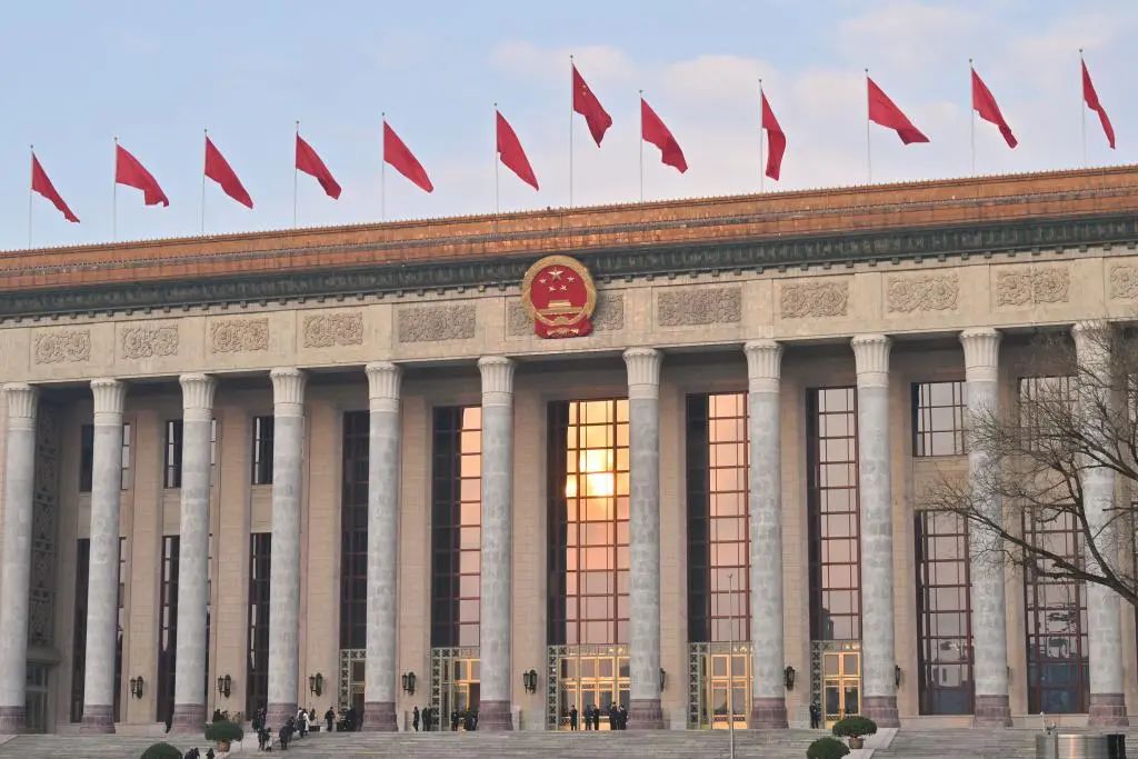 李強提到：新型儲能、“沙戈荒”、海上風電